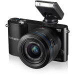 Scurte: Samsung face loc modelului NX1100?
